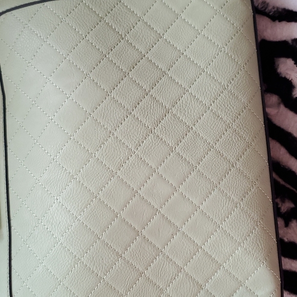 SUGU Mint Green Handbag - Picture 5 of 12